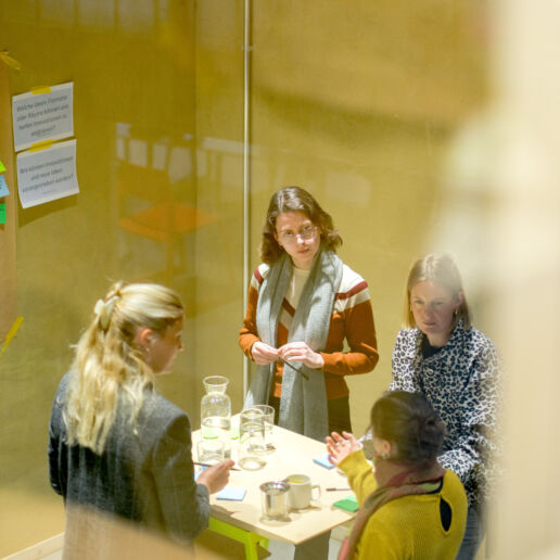 Bild des Beratungsteams von Fokus Zukunft bei einem Strategieworkshop.