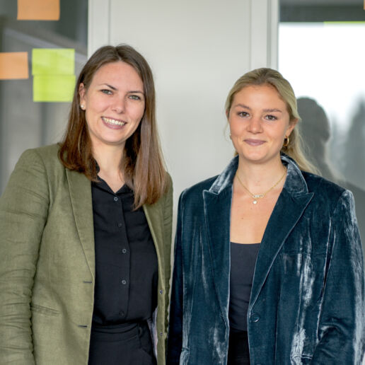 Bild der Fokus Zukunft Direktorinnen Janina Lang und Lena Scharr.