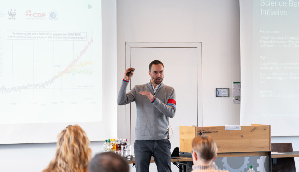 Headerbild für den Wissensbibliothek-Artikel "Fokus Zukunft auf Branchenevents in Q1 2026"